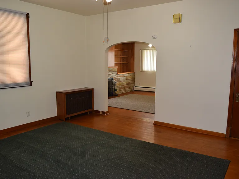 861 Brackenridge Ave — Photo 6