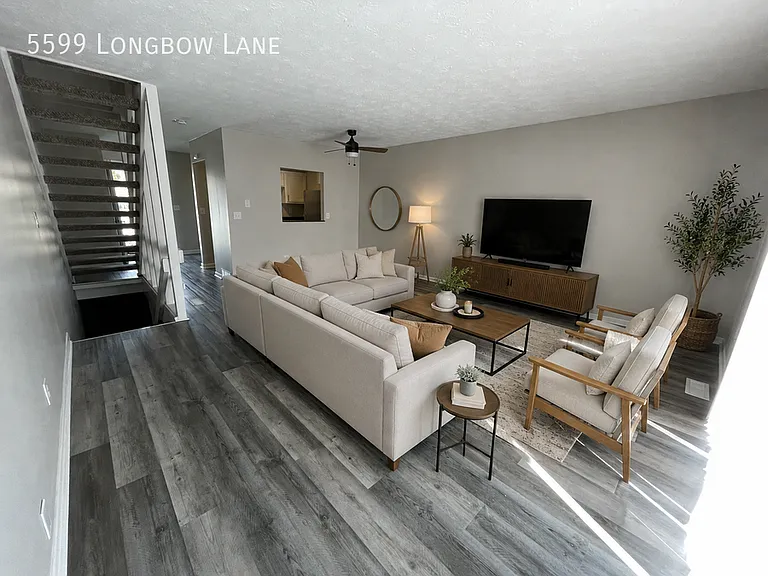 5599 Longbow Ln — Photo 8