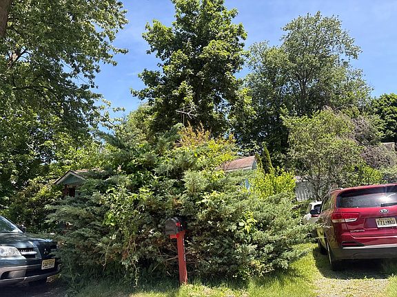 2nd image of 218 Squam Rd