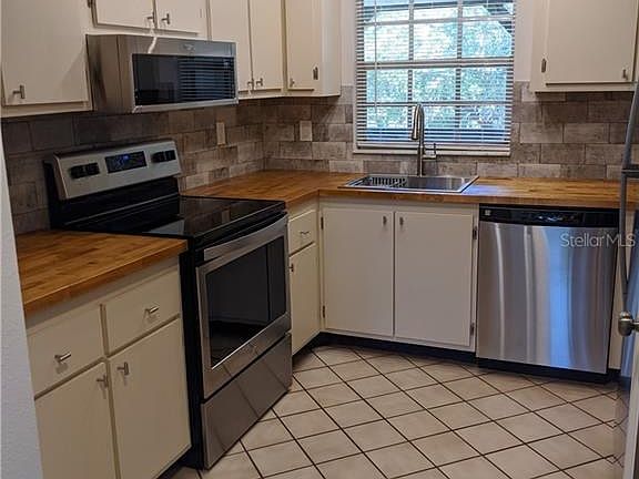 5th image of 400 N Bayshore Blvd APT 203
