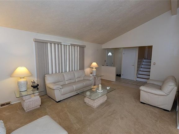 2nd image of 1117 Hillrock Dr