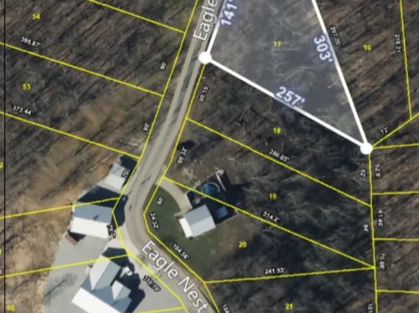 17 Eagle Shore Dr #17, Dover, TN 37058