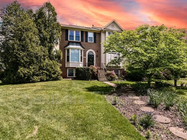 21820 Leatherleaf Ct, Sterling, VA 20164