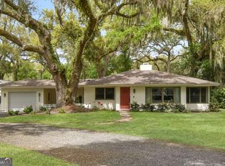 205 Youngwood Dr, Saint Simons Island, GA 31522
