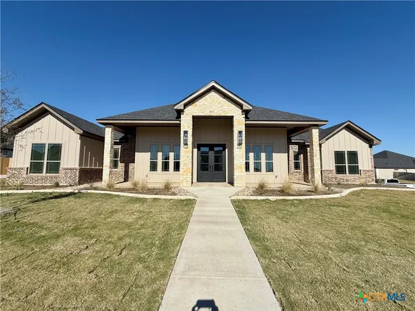 9016 Blackhawk Dr, Temple, TX 76502