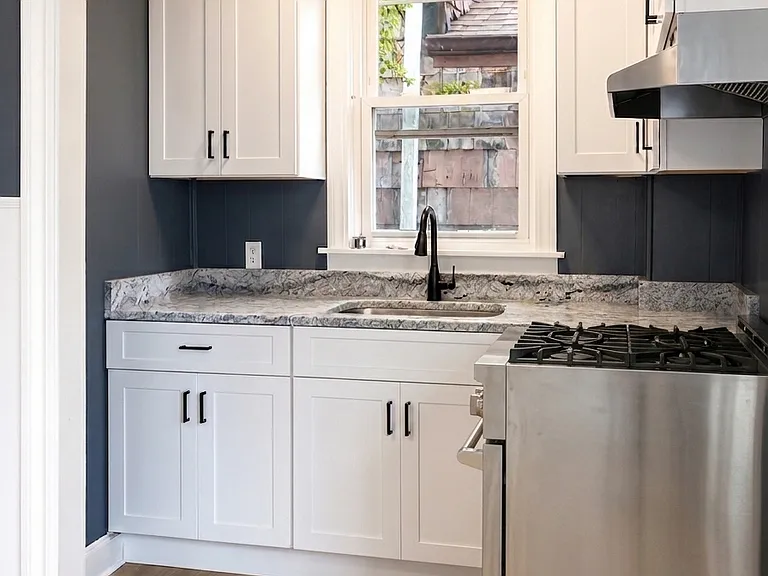 1190 Pleasant St #1 — Photo 4