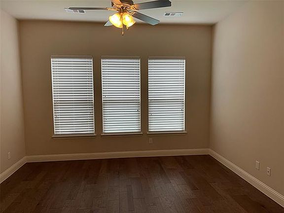 5th image of 6517 Mandalay Ct