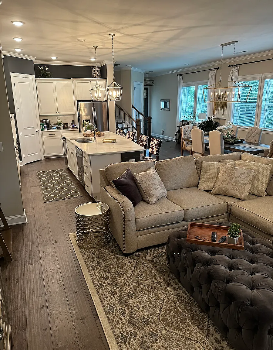 4 bed, 2858 sqft, $3,800 — Photo 4