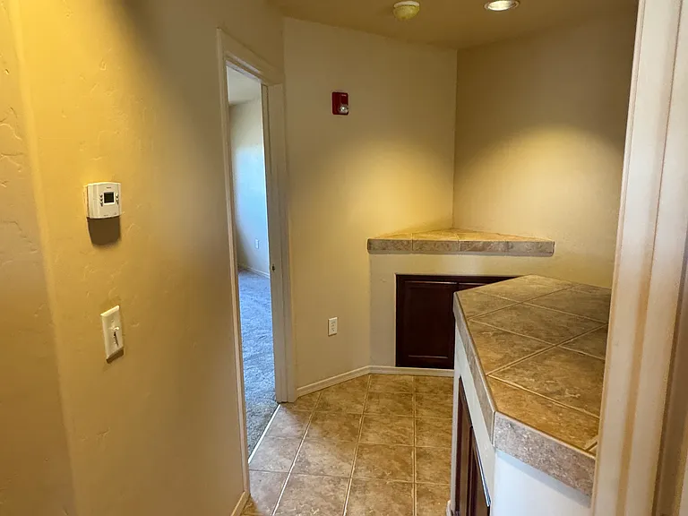 1870 Horizon Way #D — Photo 8