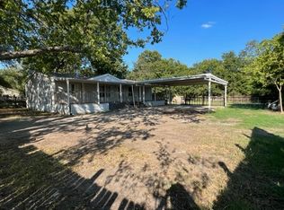 1127 3rd St SE, Paris, TX 75460