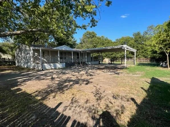 1127 3rd St SE, Paris, TX 75460