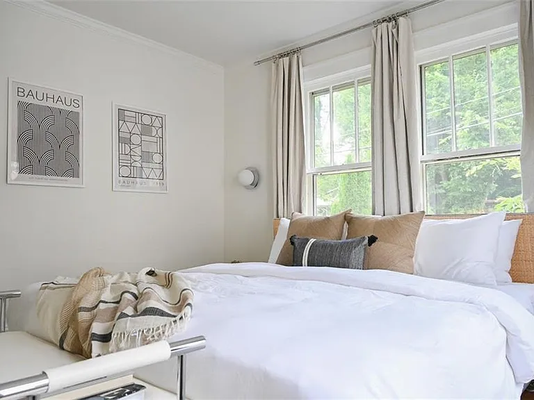 1085 Hardee St NE #A — Photo 15