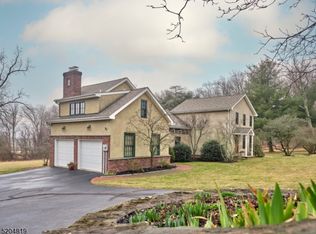 70 Sandy Ridge Rd, Stockton, NJ 08559