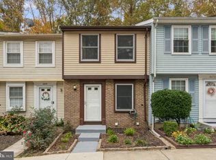 8474 Sugar Creek Ln, Springfield, VA 22153