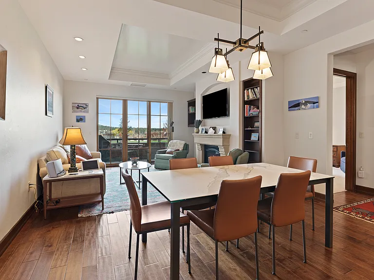 363 SW Bluff Dr #102 — Photo 11
