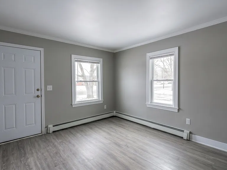 3140 Niagara St — Photo 2