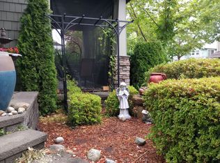 (Undisclosed Address), Issaquah, WA 98029