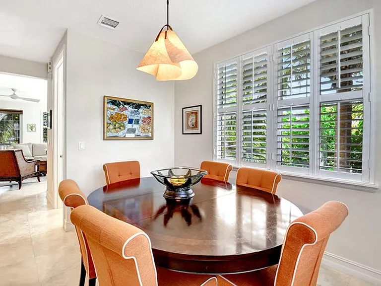 122 SW 1st Ave — Photo 4