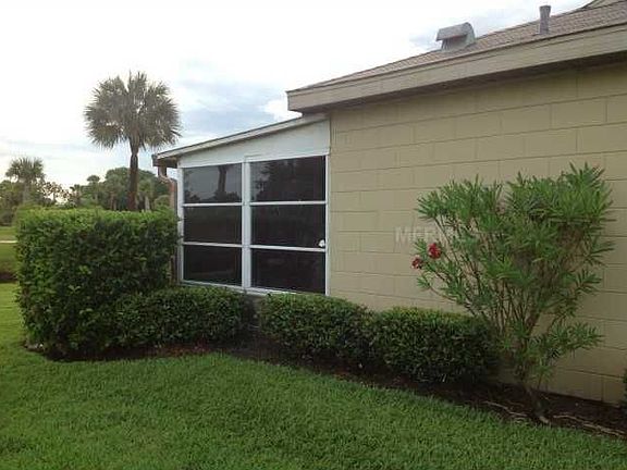 3rd image of 8 W Country Cove Way