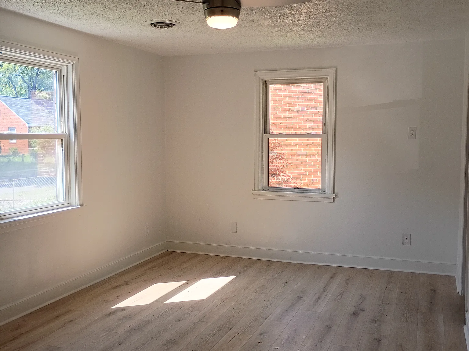 4 bed, 1565 sqft, $1,885 — Photo 3