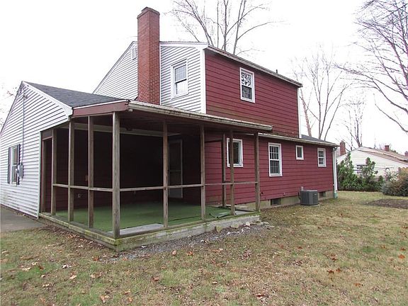 4th image of 364 Knollwood Dr