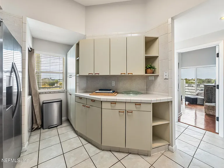 75 Comares Ave #3A — Photo 12