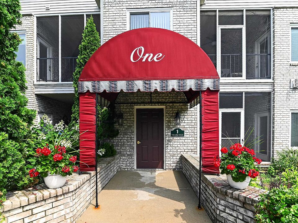 1st image of 1 Cherokee Cir Unit 102