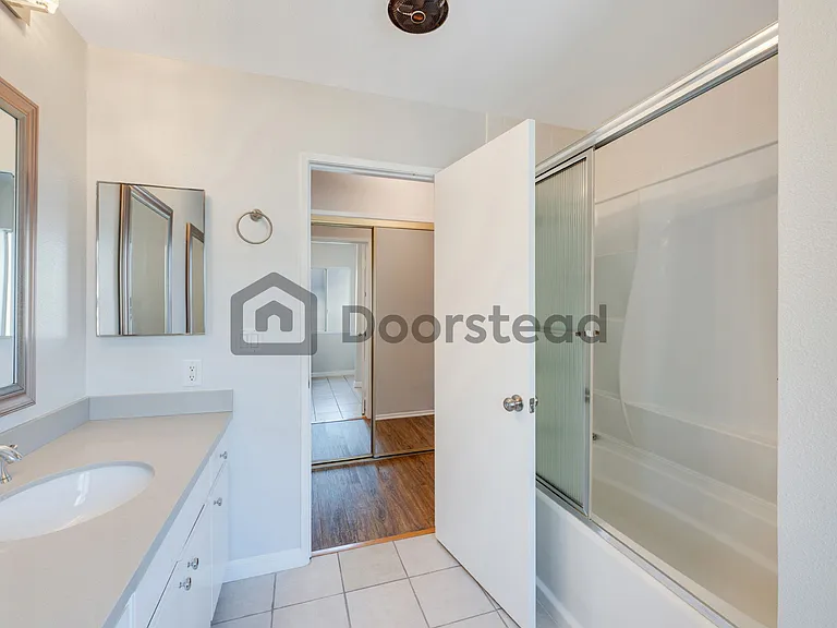 288 S Marengo Ave — Photo 20