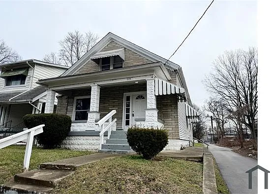 1115 S 32nd St — Photo 3