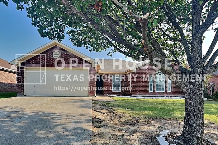 1616 Ocean Dr — Photo 1