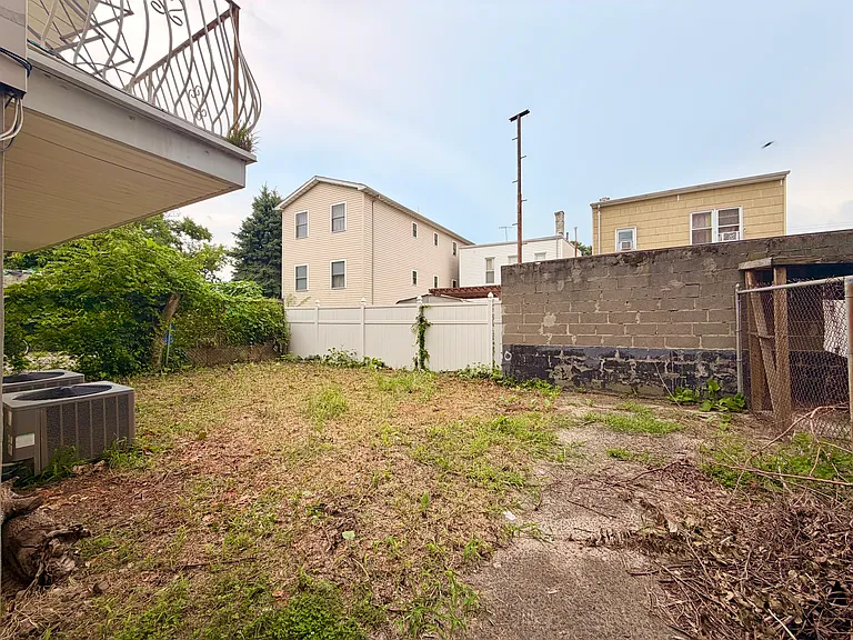 Shared backyard & part of terrace (primary bedroom)