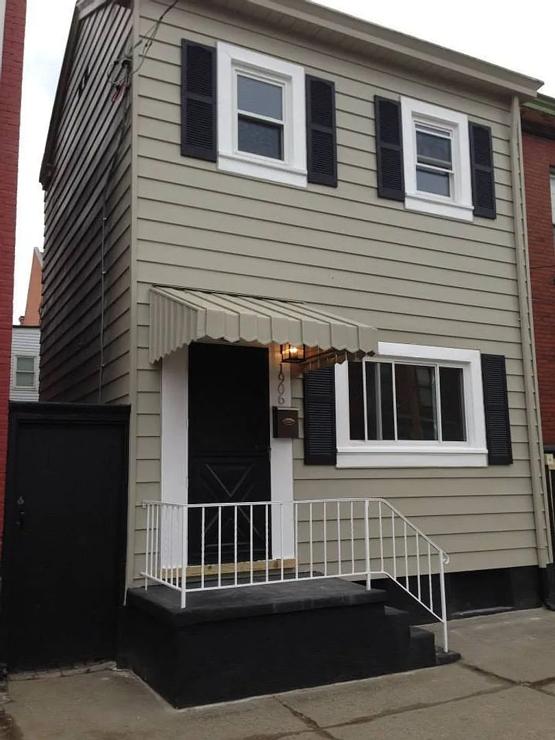 Student Housing - South Side Flats — Photo 1