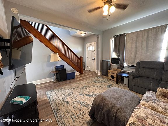 5th image of 1227 Watson St