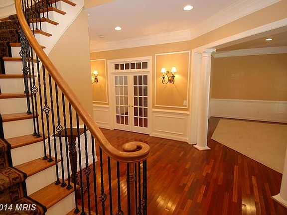 2nd image of 8006 Tysons Oaks Ct