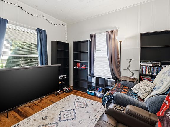 5th image of 306 N 5th St
