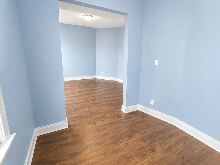 313 S 19th St #2D — Photo 3