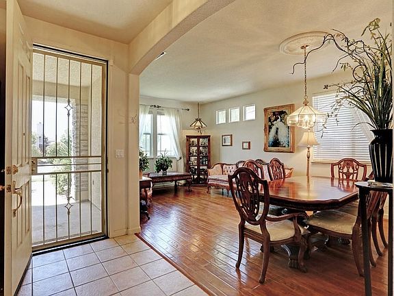 5th image of 361 Ashwood Way