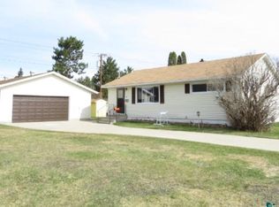 12 Garden Cir, Babbitt, MN 55706