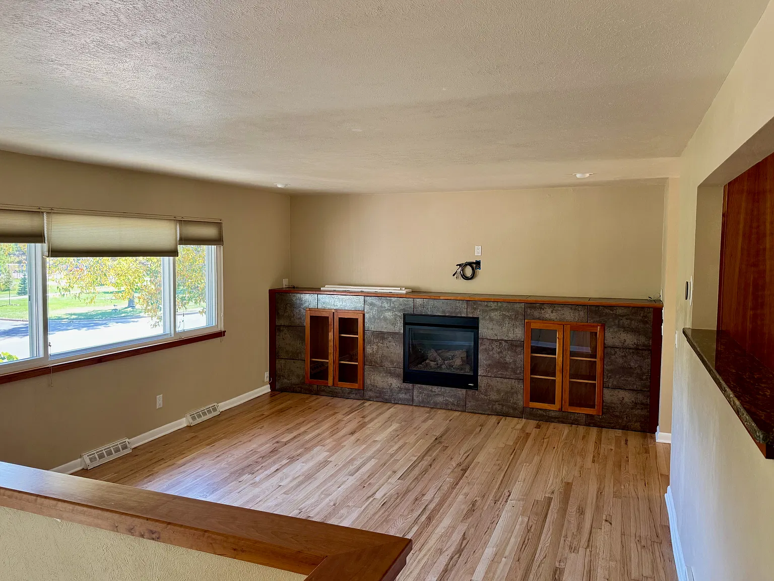 4 bed, 2540 sqft, $4,750 — Photo 4