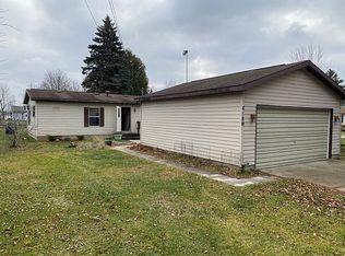 418 Ottawa Ln, Prudenville, MI 48651