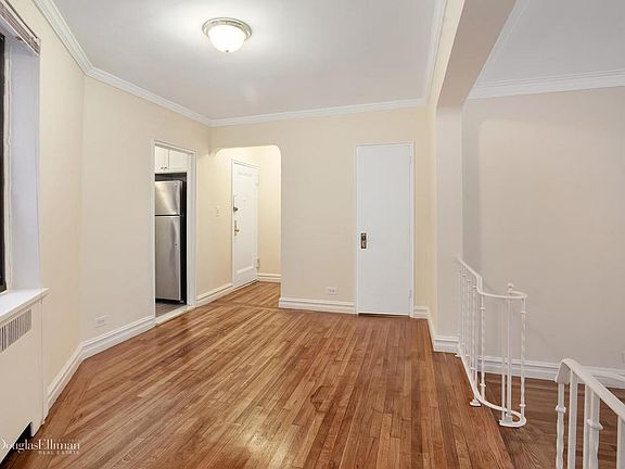 3rd image of 222 E 35th St APT 2B