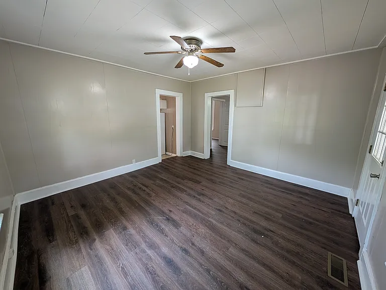 247 W Banner St — Photo 3