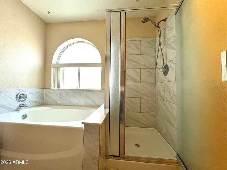 629 N Kenneth Pl — Photo 21