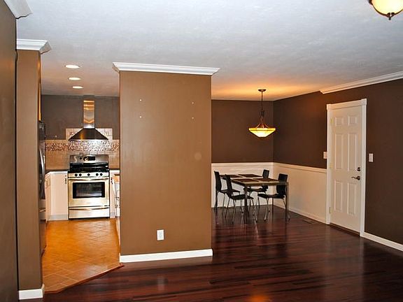 3rd image of 6189 Cambridge Park Dr