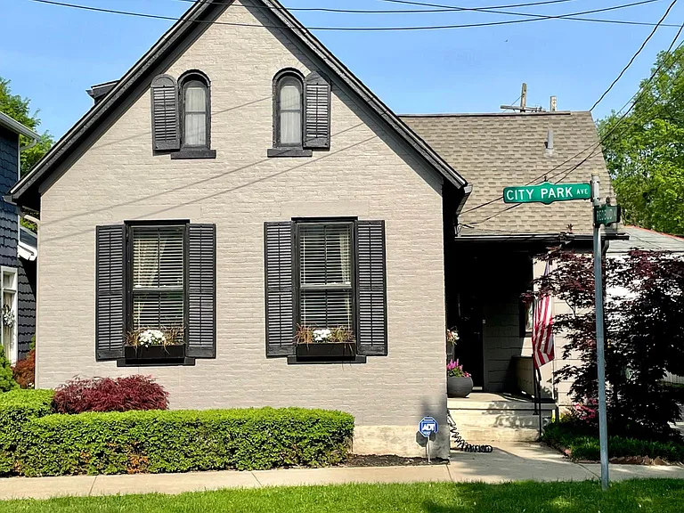 1070 City Park Ave — Photo 18