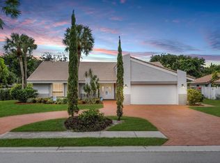 10124 Ramblewood Dr, Coral Springs, FL 33071