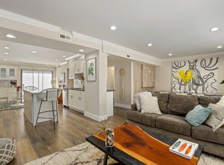 5972 Costello Ave, Van Nuys, CA 91401