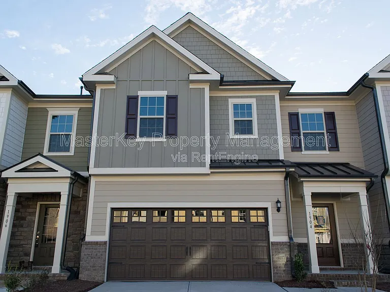 1904 Blue Jay Point — Photo 1