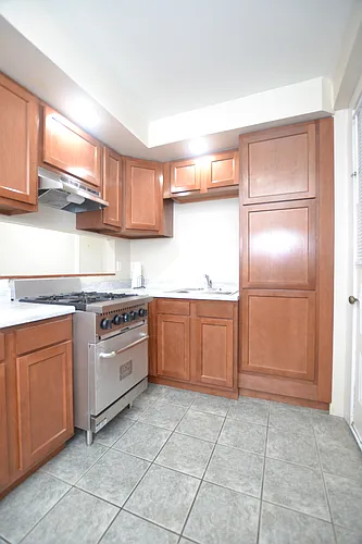 719 Main St #6 Photo 1