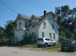 51 School St, Saco, ME 04072